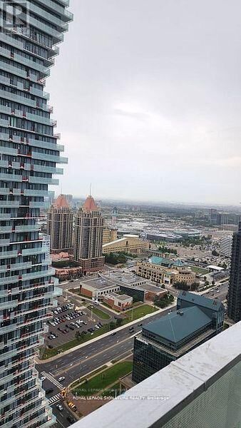 Property Photo: 3883 Quartz Road 3613 ON L5B 0M4