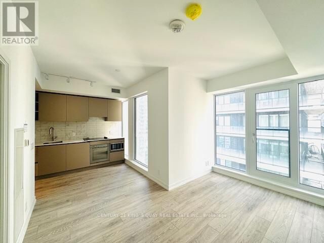Property Photo:  55 Mercer Street 3206  ON M5V 0W4 