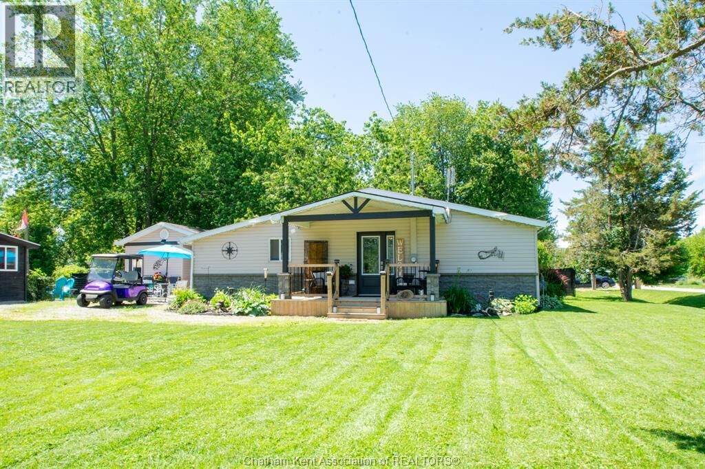 Property Photo:  42 Wellington Street  ON N0P 1A0 