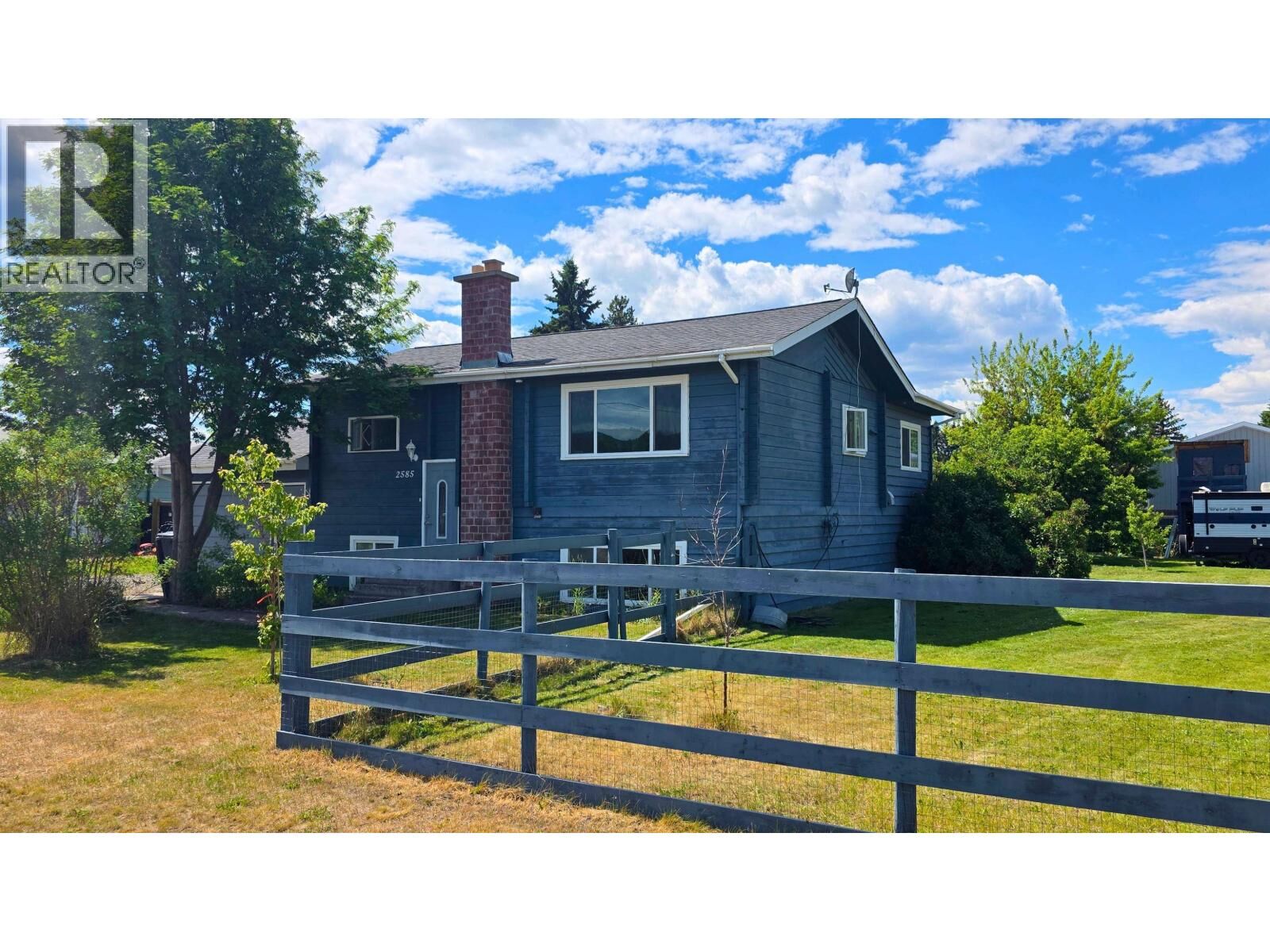 Property Photo:  2585 Dominion Avenue  BC V0J 1Z2 
