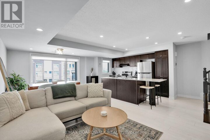 Property Photo:  810 Mikinak Road  ON K1K 5A5 