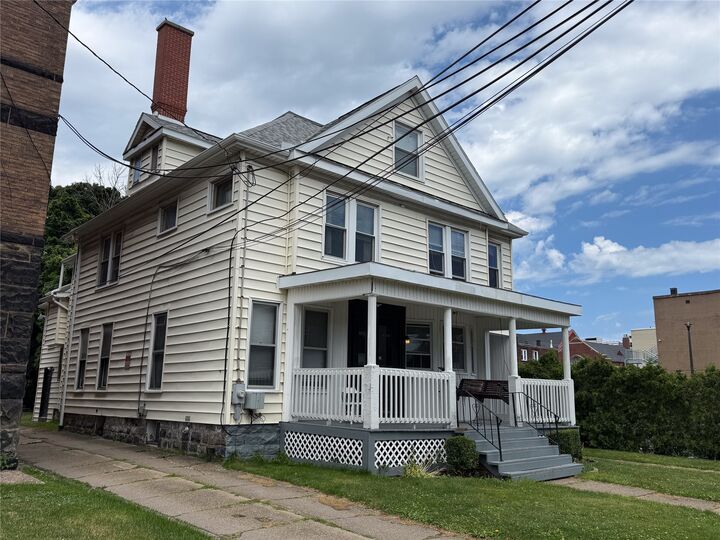 Property Photo:  226 W 8th Street  PA 16502 
