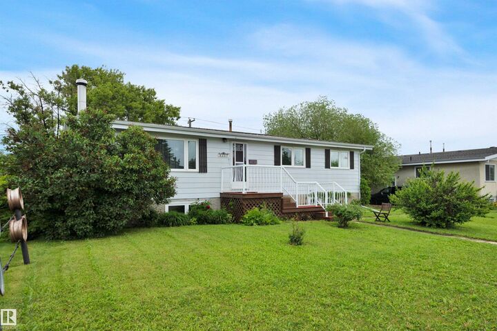Property Photo:  4207 47 Street  AB T9E 5Z8 