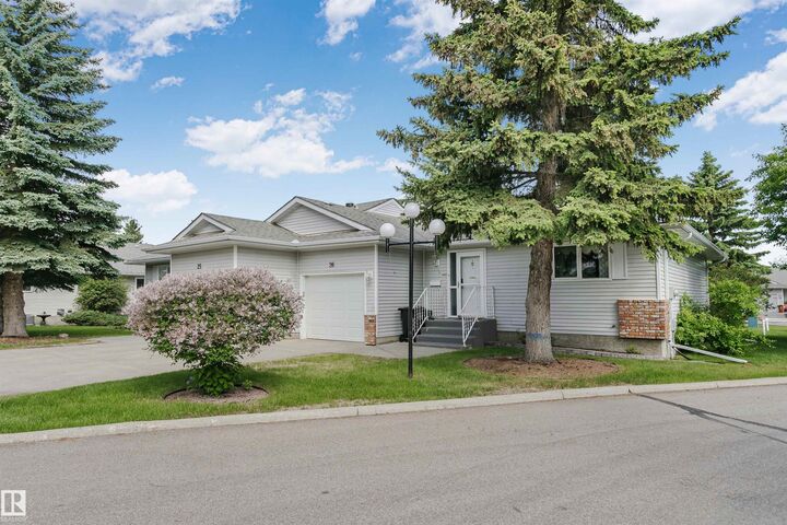 Property Photo:  1650 42 Street NW 26  AB T6L 5P4 