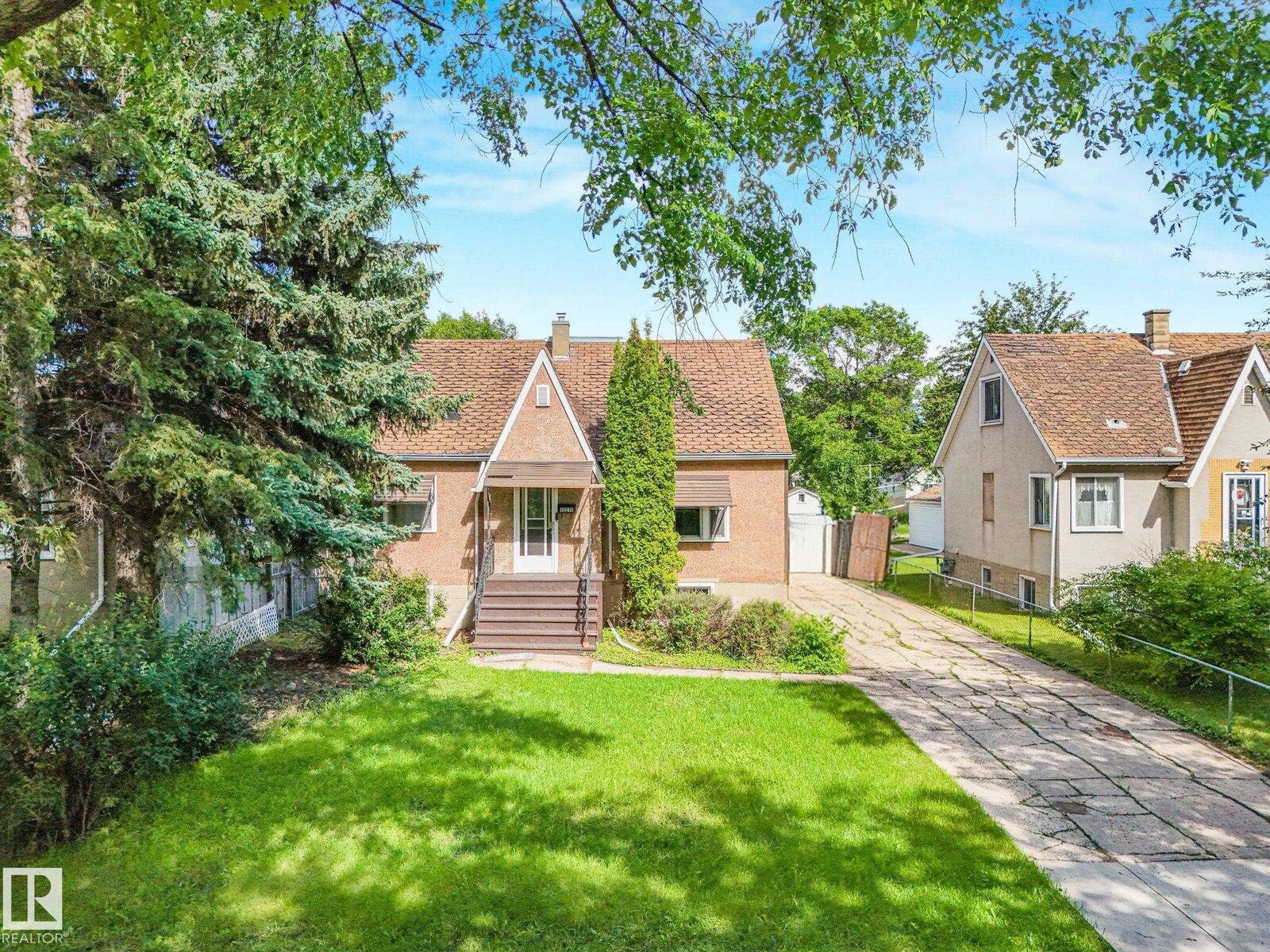 Property Photo:  12215 103 Street NW  AB T5G 2K2 