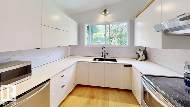 Property Photo:  5 Sorrel Crescent  AB T8N 0K4 