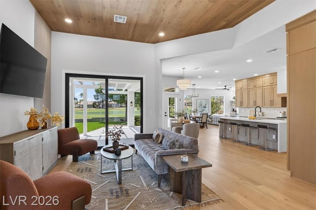 Property Photo: 9149 Villa Ridge Drive NV 89134