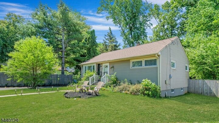 Property Photo:  337 Richard Way  NJ 07062 