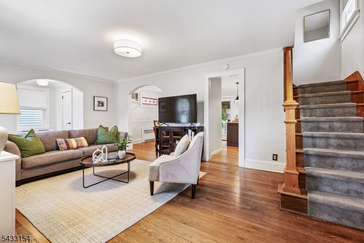 Property Photo:  612 Larch Street  NJ 07204 
