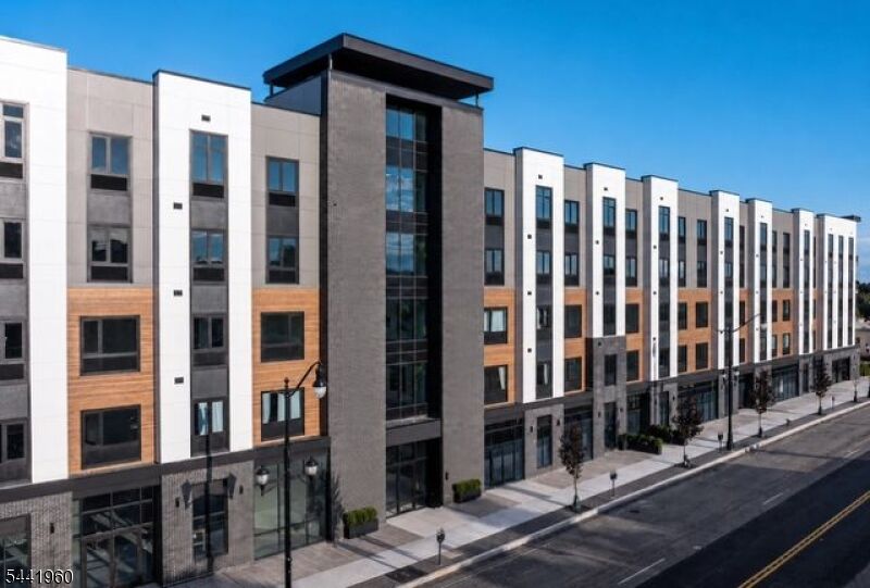 Property Photo:  100 Washington Ave 404  NJ 07109 