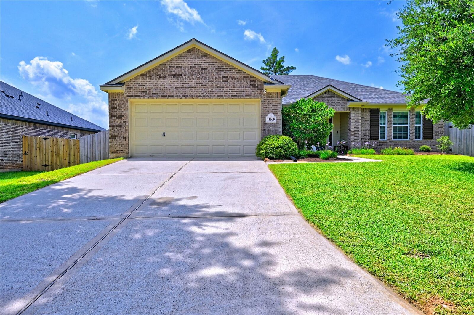 Property Photo: 13099 Greenbriar TX 77318