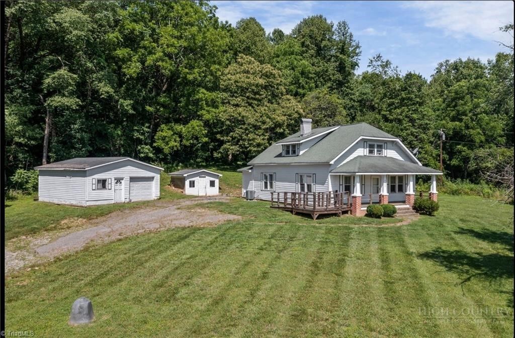Property Photo:  6689 Nc Highway  NC 28651 