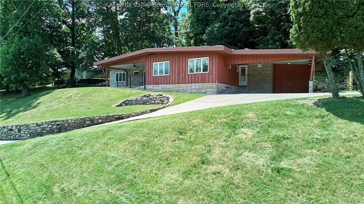 Property Photo:  2803 Ranch Road  WV 25303 