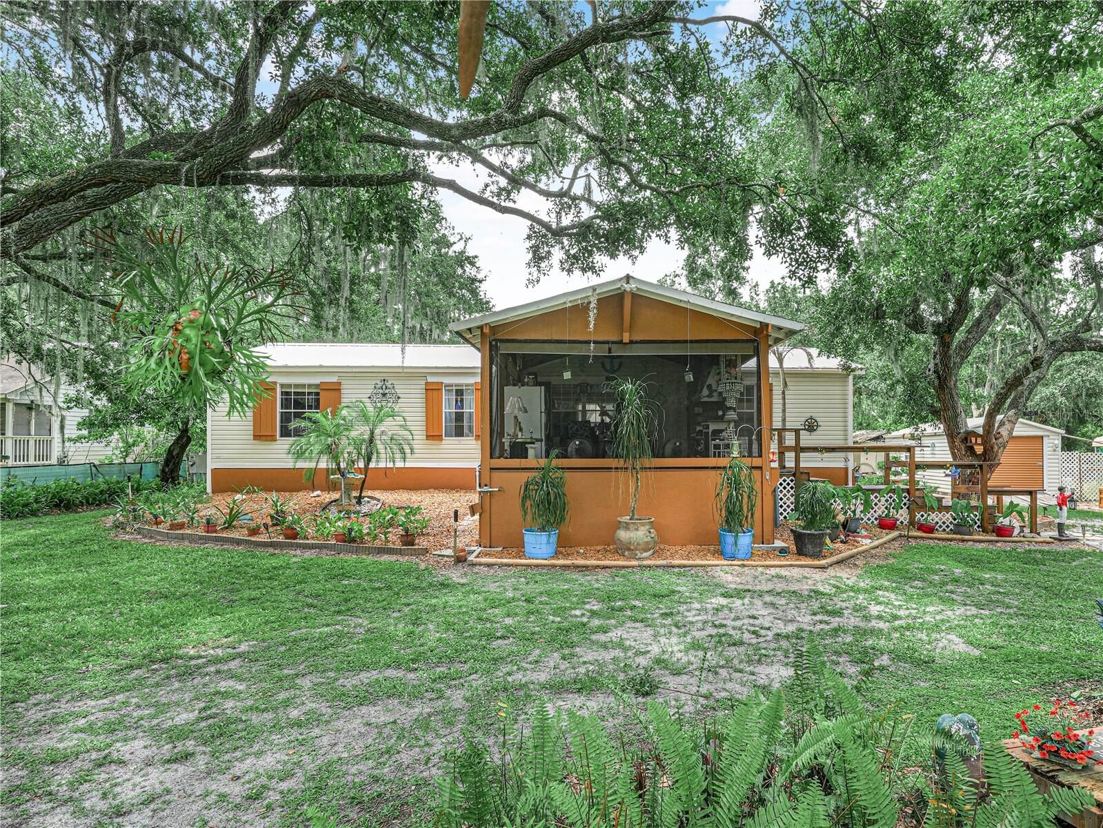 Property Photo:  565 Landing Road  FL 34739 