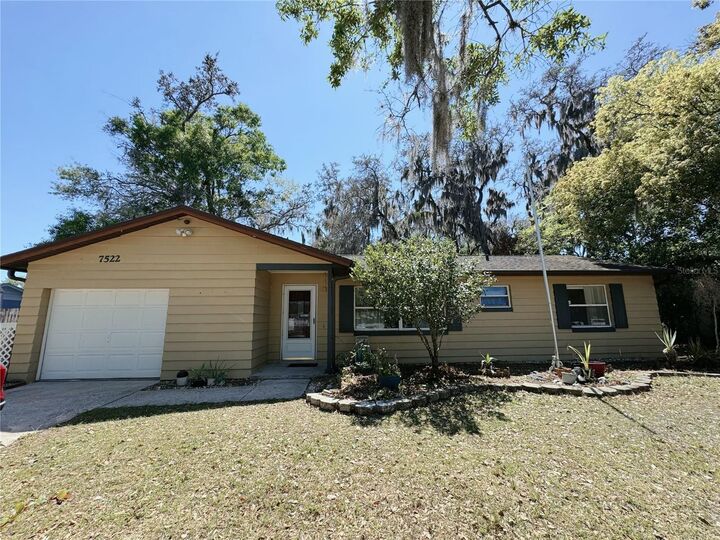 Property Photo:  7522 Laurel Springs Drive  FL 32792 