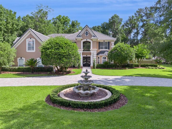 Property Photo: 1726 Bridgewater Drive FL 32746