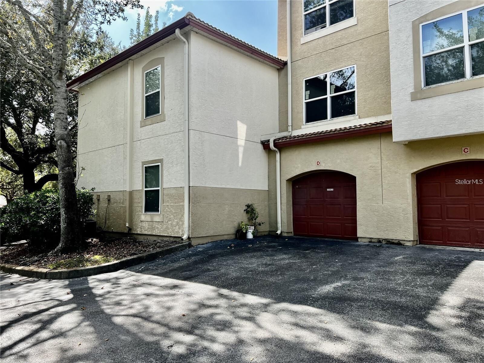 Property Photo:  829 Camargo Way 104  FL 32714 