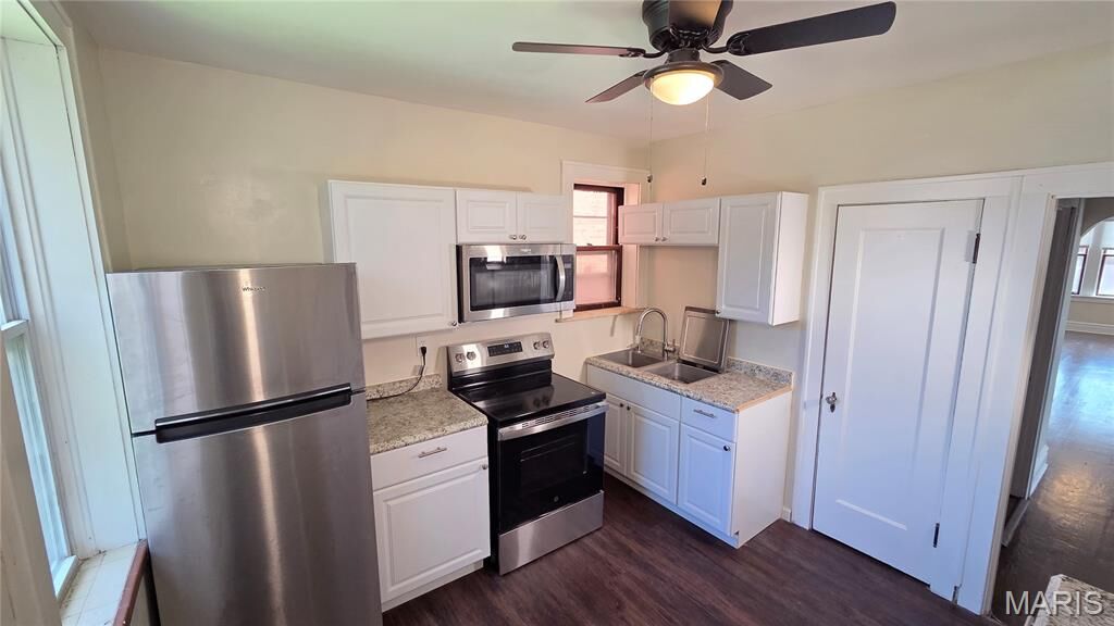 Property Photo:  2633 Russell Boulevard  MO 63104 