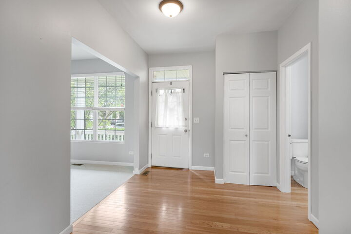 Property Photo:  1945 W Helen Drive  IL 60446 