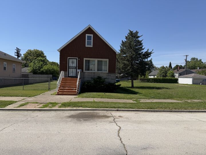 Property Photo:  