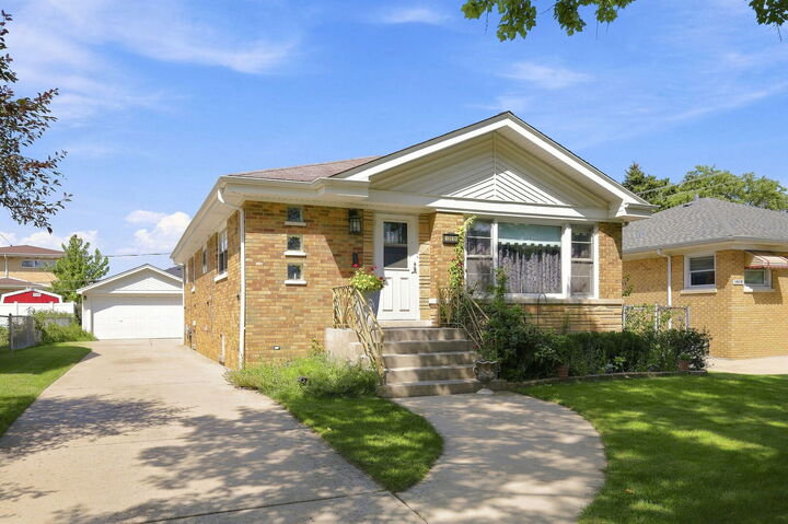 Property Photo: 10616 Essex Street IL 60154