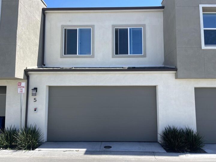 Property Photo: 766 Makani Street 5 CA 91911