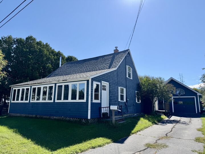 Property Photo:  4 North Street  ME 04654 