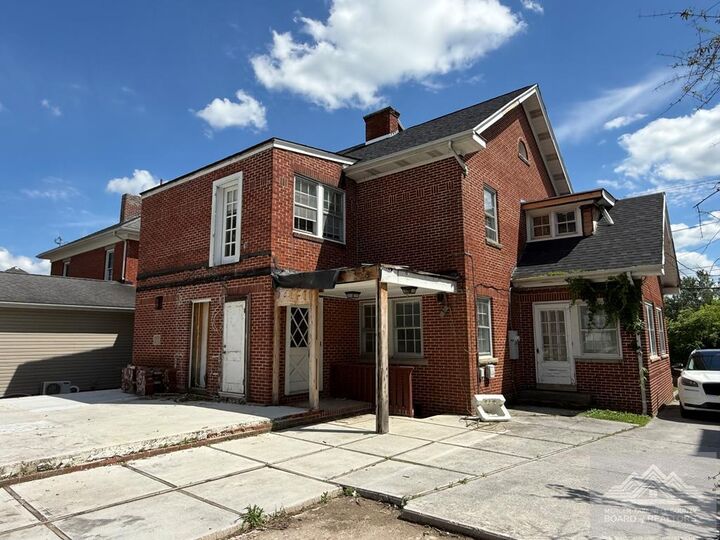 Property Photo:  1706 Honaker Ave  WV 24740 