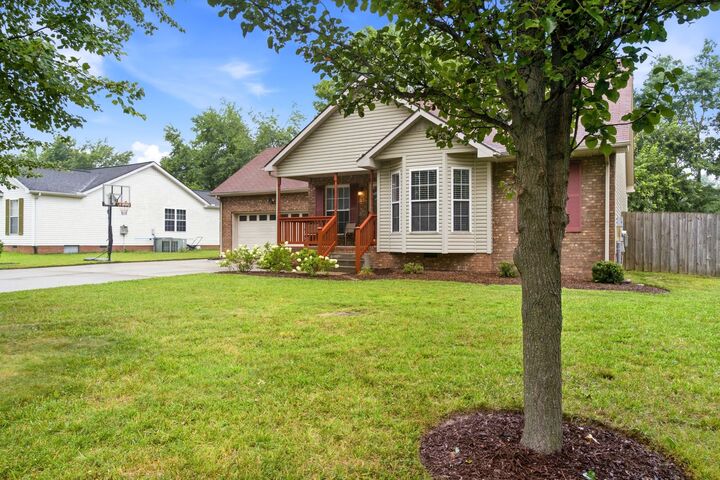 Property Photo:  1010 Blue Ridge Pkwy  TN 37072 