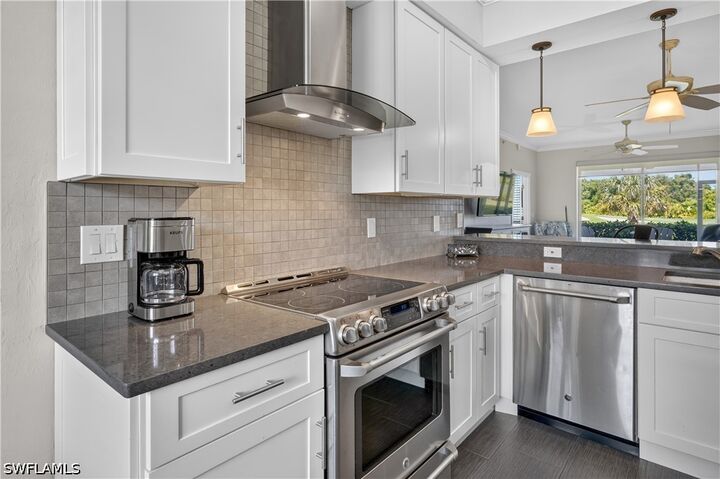 Property Photo:  9500 Highland Woods Boulevard 105  FL 34135 