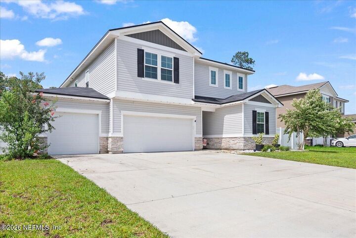 Property Photo:  4518 Pine Ridge Parkway  FL 32068 
