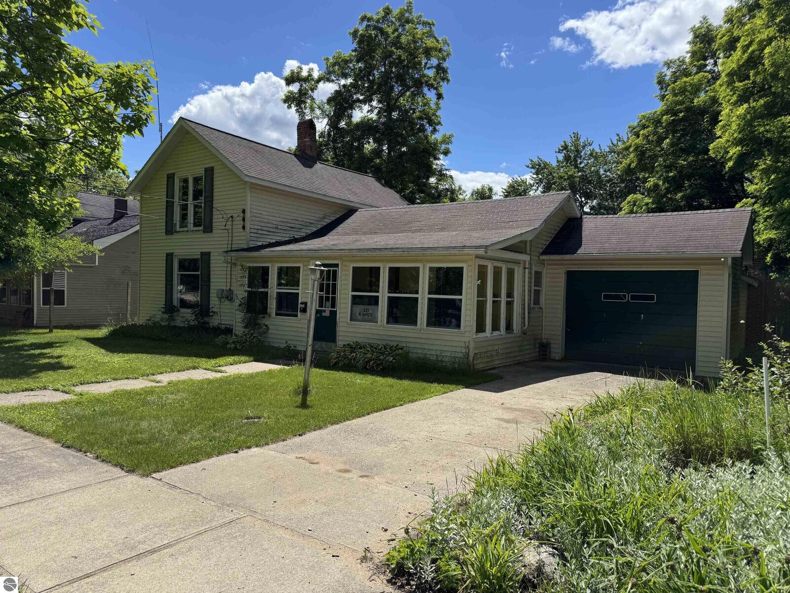 Property Photo:  225 N Hayes Street  MI 48622 