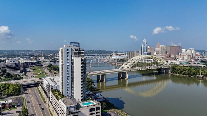 Property Photo:  400 Riverboat Row  KY 41071 