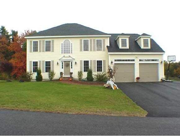 Property Photo:  2 Karolina Lane  NH 03110 