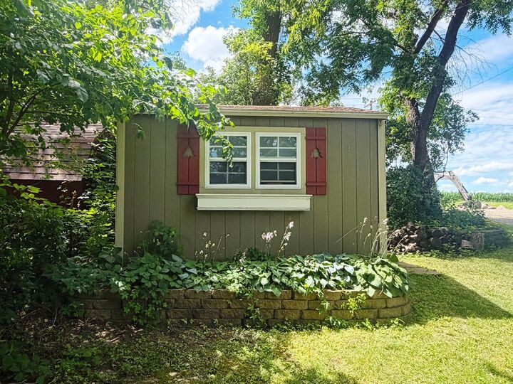 Property Photo:  3746 Sioux Lane  MN 56063 