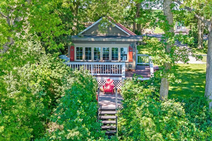 Property Photo:  3746 Sioux Lane  MN 56063 