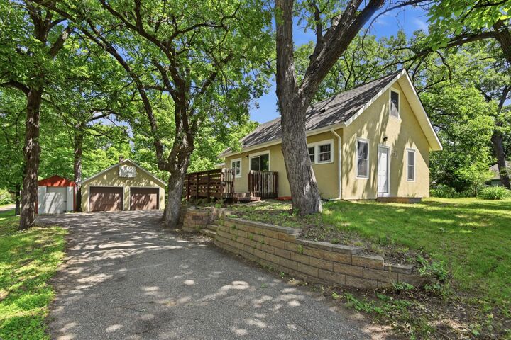 Property Photo:  814 Minnesota Boulevard  MN 56304 