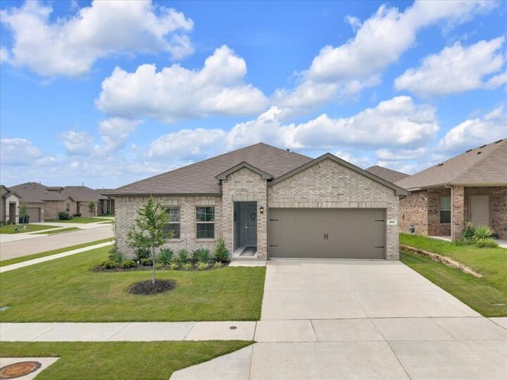Property Photo:  901 De Wit Drive  TX 76108 
