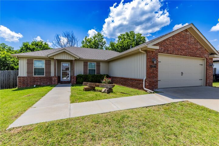 Property Photo:  1640 Seattle Slew Street  AR 72753 