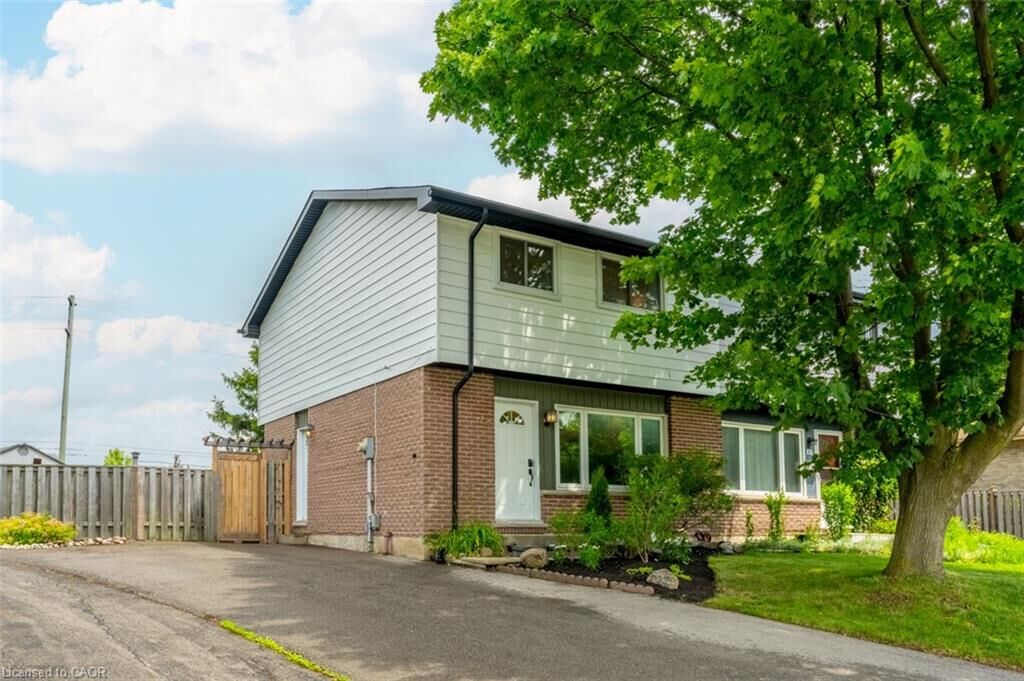 Property Photo:  47 Hopewell Crescent  ON L8J 1P3 
