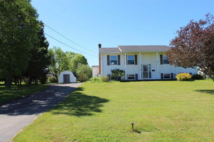 22 Maclauchlan Drive — photo 1