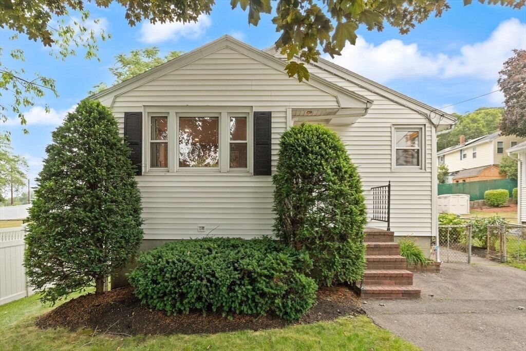 Property Photo:  301 Hardy Pond Road  MA 02451 