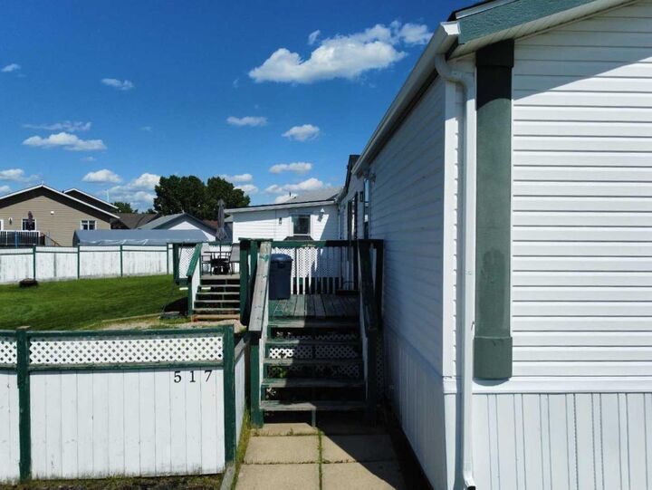 Property Photo:  517 9 Street  AB T0H 1P0 