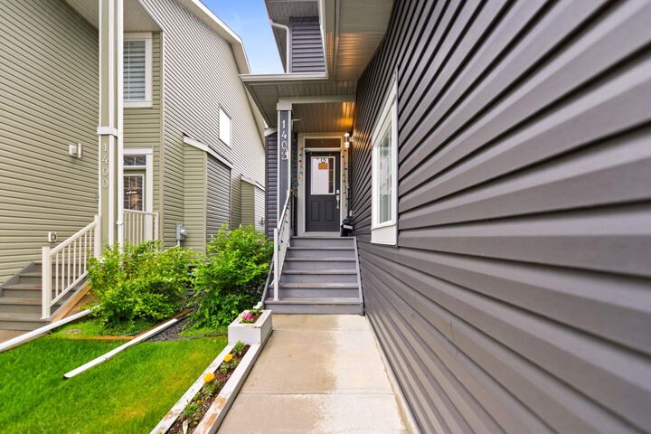 Property Photo: 1402 Price Road AB T0M 0N0