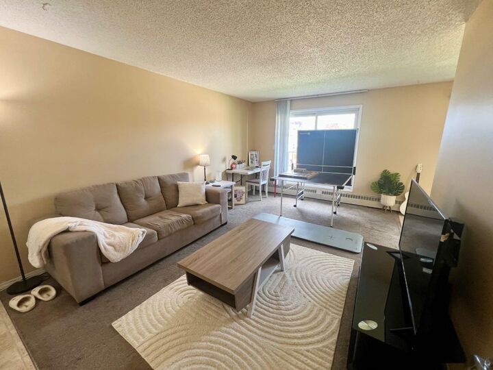 Property Photo: 35 Bennett Street 207 AB T4R 1V3