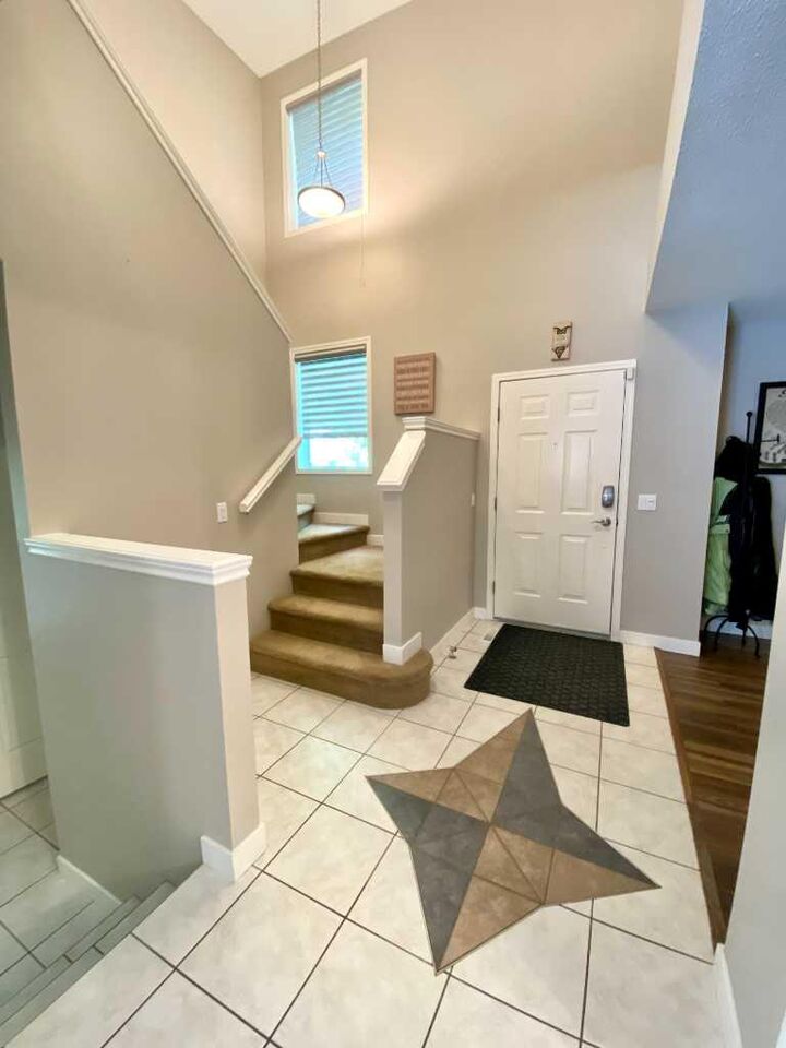 Property Photo: 10 Elgin Drive SE AB T2Z 3Y7