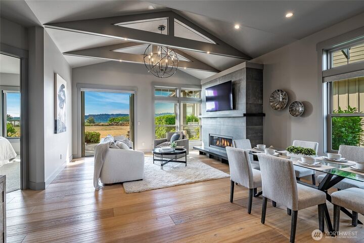 Property Photo: 9428 Turnstone Lane 31 WA 98230