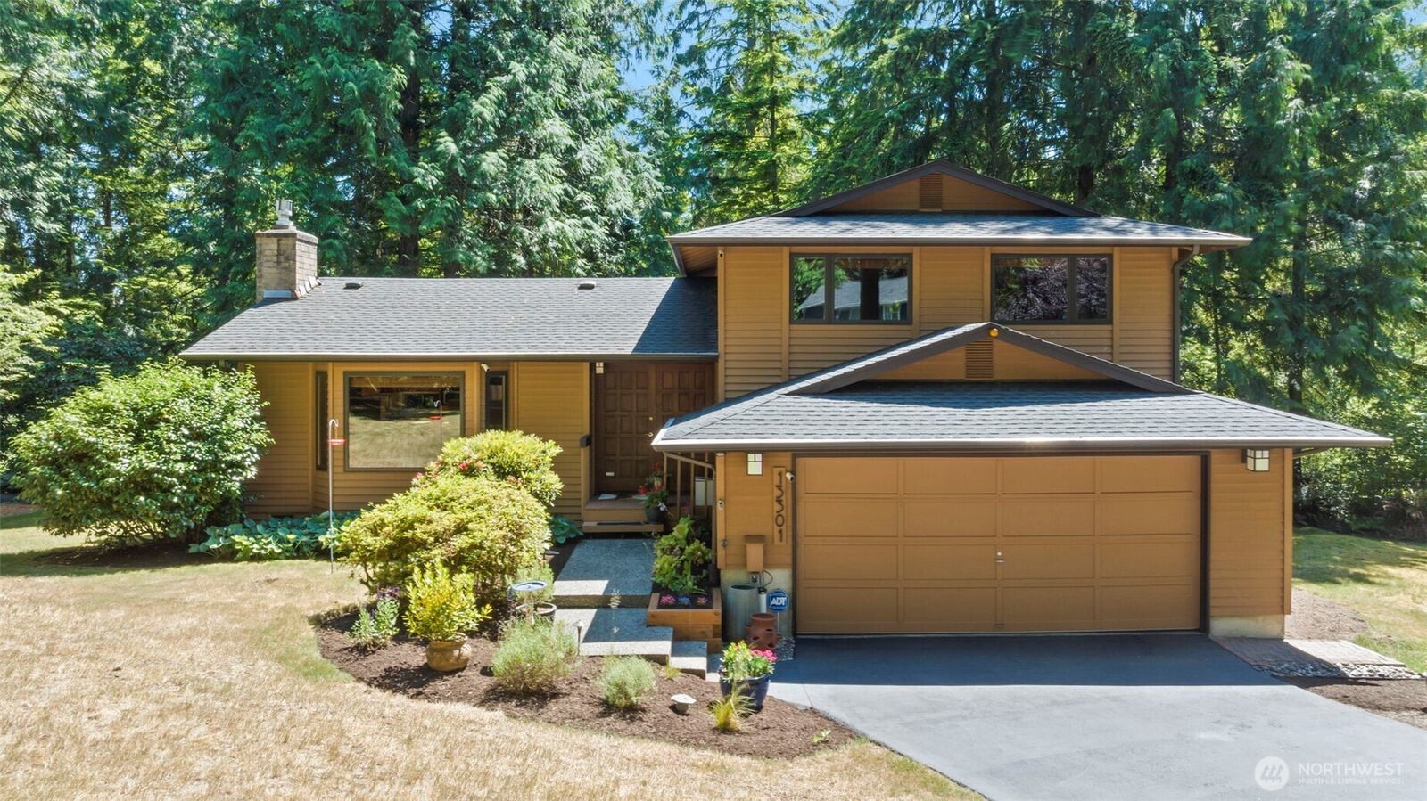 Property Photo: 13301 NE 190th Place WA 98072