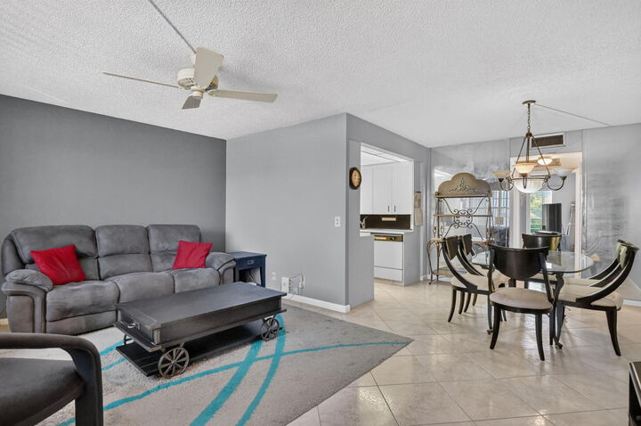 Property Photo:  3090 Wolverton E  FL 33434 