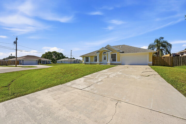 Property Photo:  1202 SW Jacqueline Avenue  FL 34953 